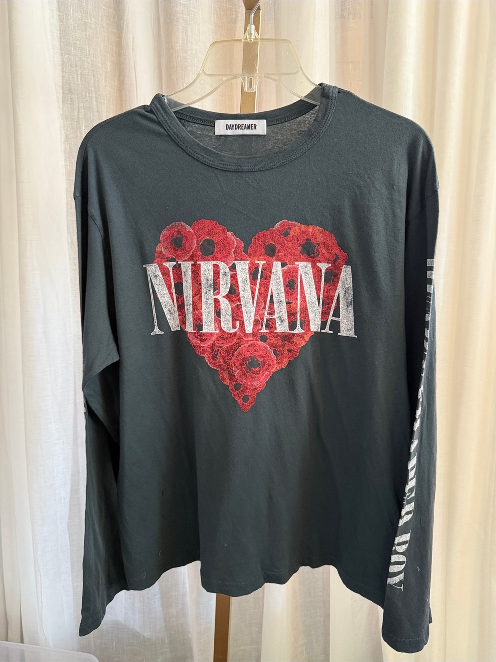 Daydreamer Black Long-Sleeve 'Nirvana' Heart Graphic Tee